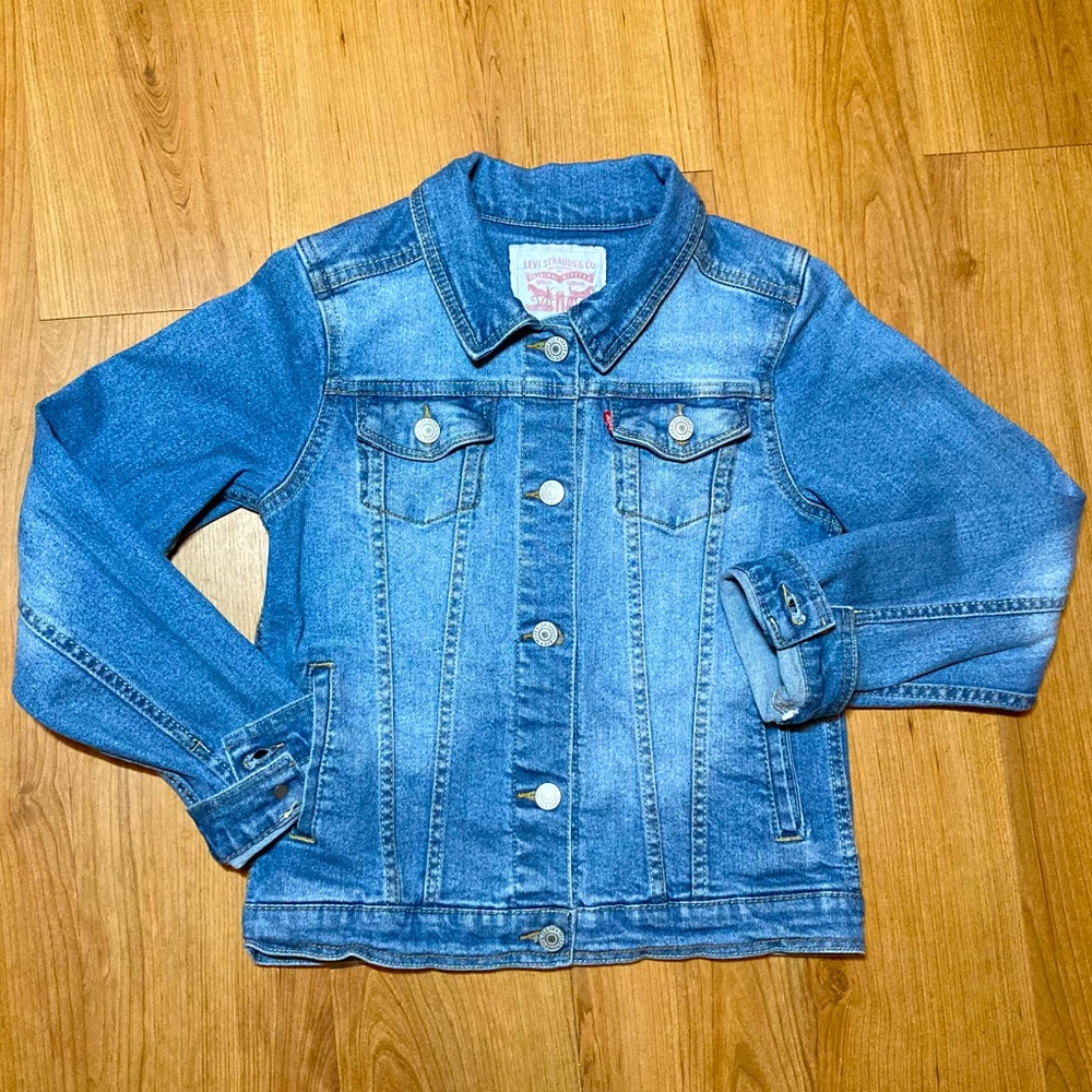 Levis Girls Type 3 Denim Trucker Jacket sz L (12/13YRS ) Woman’s XS